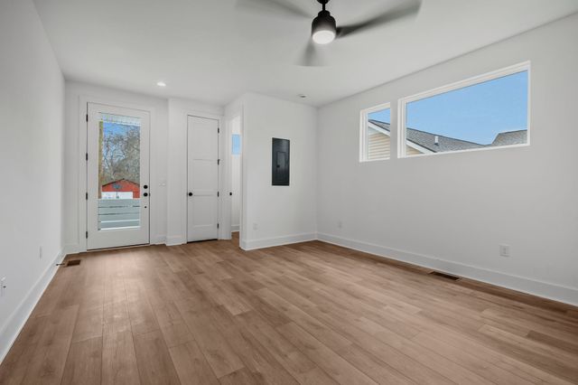 229 Prince Ave, Nashville, TN 37207