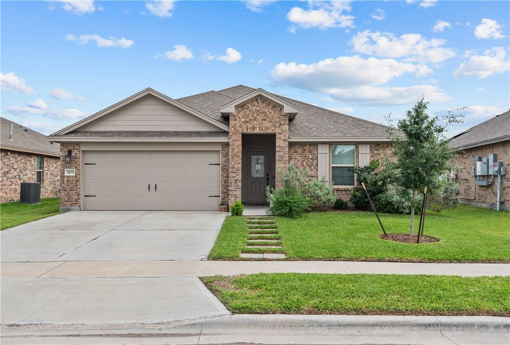 7409 Star Gazer Dr, Corpus Christi, TX 78414 — exterior