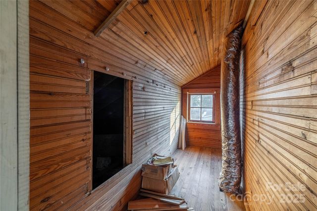 322 7th Street SW, Taylorsville, NC 28681