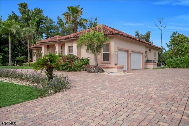 16971 Timberlakes DR, Fort Myers, FL 33908