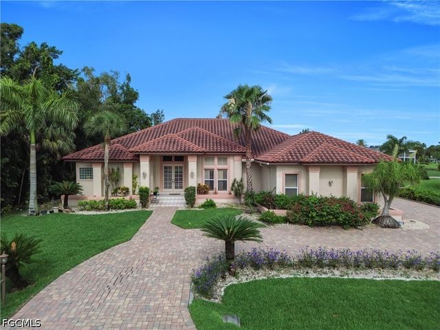 16971 Timberlakes DR, Fort Myers, FL 33908