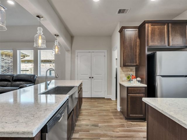 6222 Western Pine Drive, League City, TX 77573