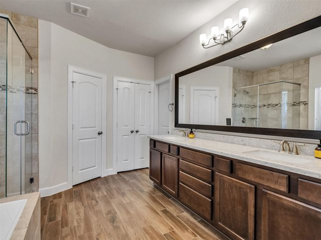 6222 Western Pine Drive, League City, TX 77573