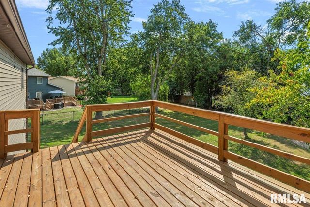 240 Teal Drive, Chatham, IL 62629