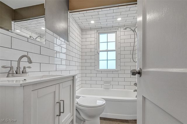 720 E 254th Street, Euclid, OH 44132