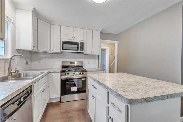 720 E 254th Street, Euclid, OH 44132