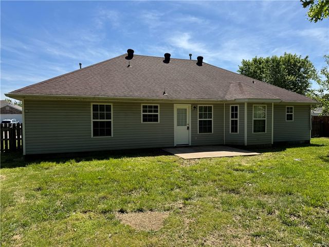 516 Stowers Avenue, Elkins, AR 72727