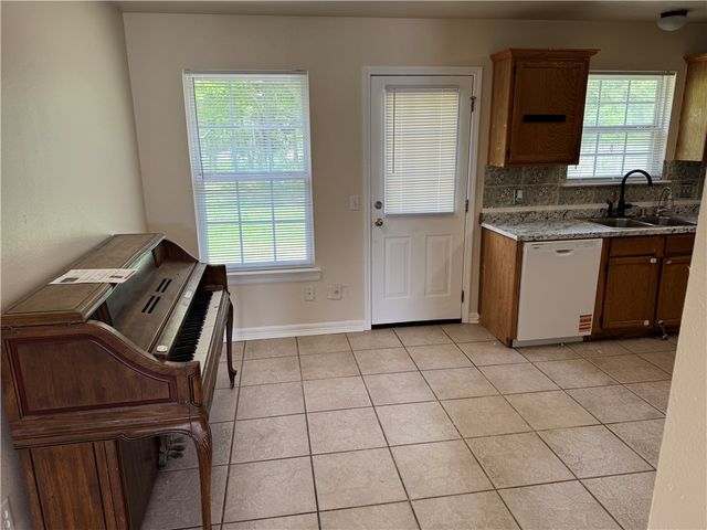 516 Stowers Avenue, Elkins, AR 72727