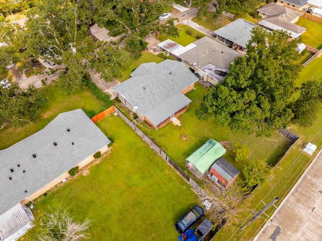 204 Broadmoor Ave, Houma, LA 70364