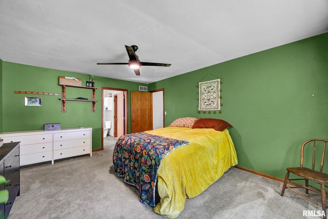 520 W HICKORY GROVE Court, Dunlap, IL 61525