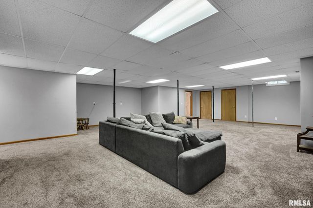 520 W HICKORY GROVE Court, Dunlap, IL 61525