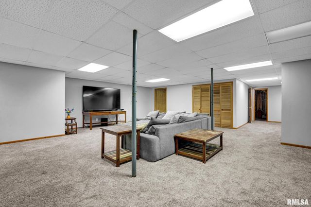 520 W HICKORY GROVE Court, Dunlap, IL 61525