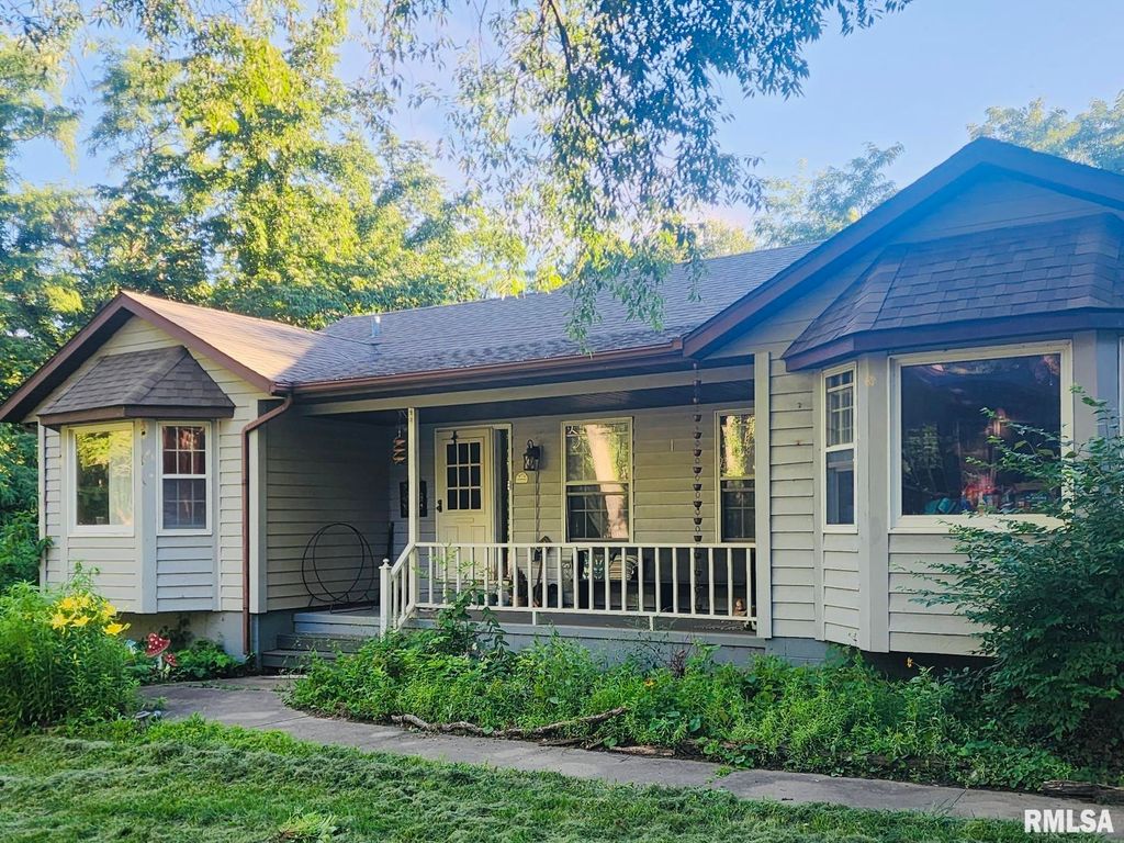 520 W HICKORY GROVE Court, Dunlap, IL 61525