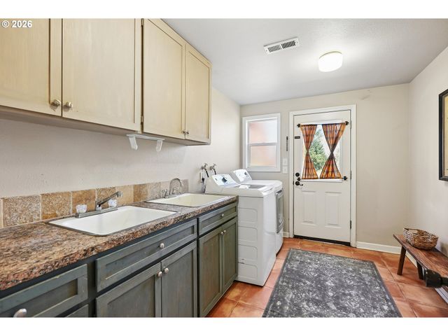 18617 Ne 399TH St, Amboy, WA 98601