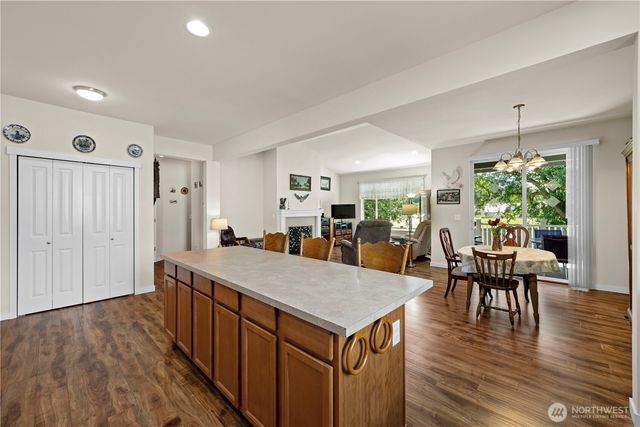 1757 Hillcrest Loop, Mount Vernon, WA 98274