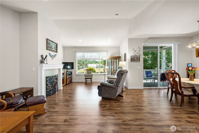 1757 Hillcrest Loop, Mount Vernon, WA 98274