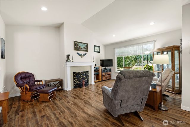 1757 Hillcrest Loop, Mount Vernon, WA 98274