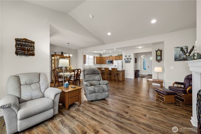 1757 Hillcrest Loop, Mount Vernon, WA 98274