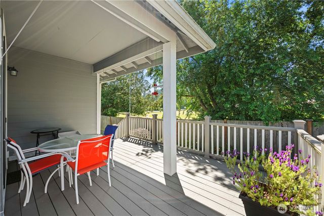 1757 Hillcrest Loop, Mount Vernon, WA 98274