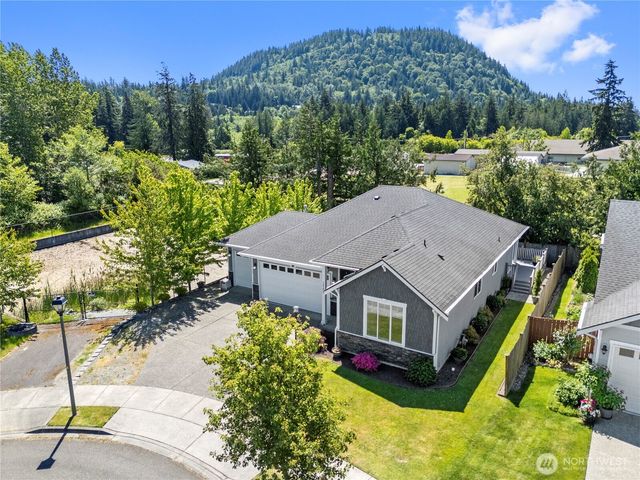 1757 Hillcrest Loop, Mount Vernon, WA 98274