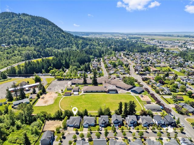1757 Hillcrest Loop, Mount Vernon, WA 98274