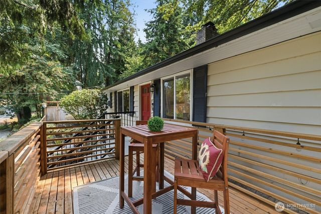 549 NW 205th Street, Shoreline, WA 98177