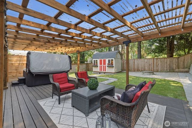 549 NW 205th Street, Shoreline, WA 98177