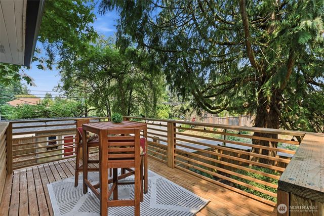 549 NW 205th Street, Shoreline, WA 98177
