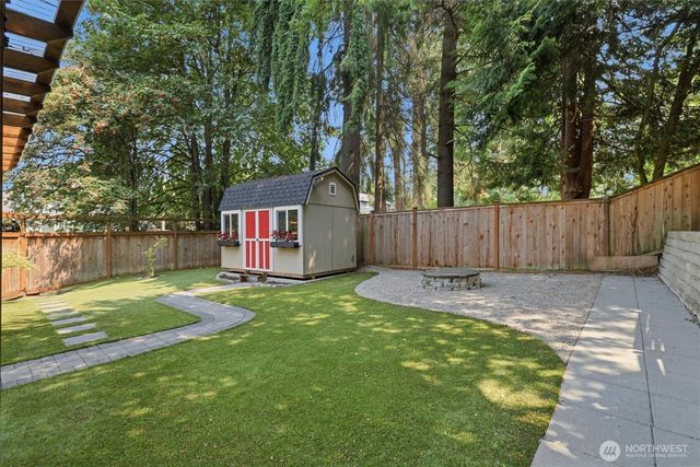 549 NW 205th Street, Shoreline, WA 98177