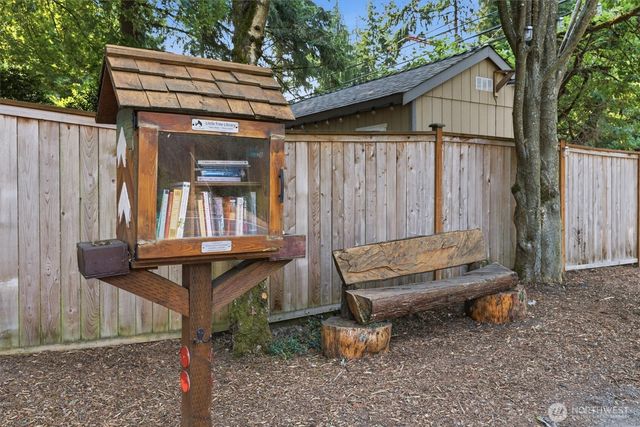 549 NW 205th Street, Shoreline, WA 98177
