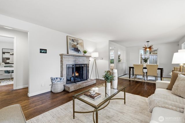 549 NW 205th Street, Shoreline, WA 98177