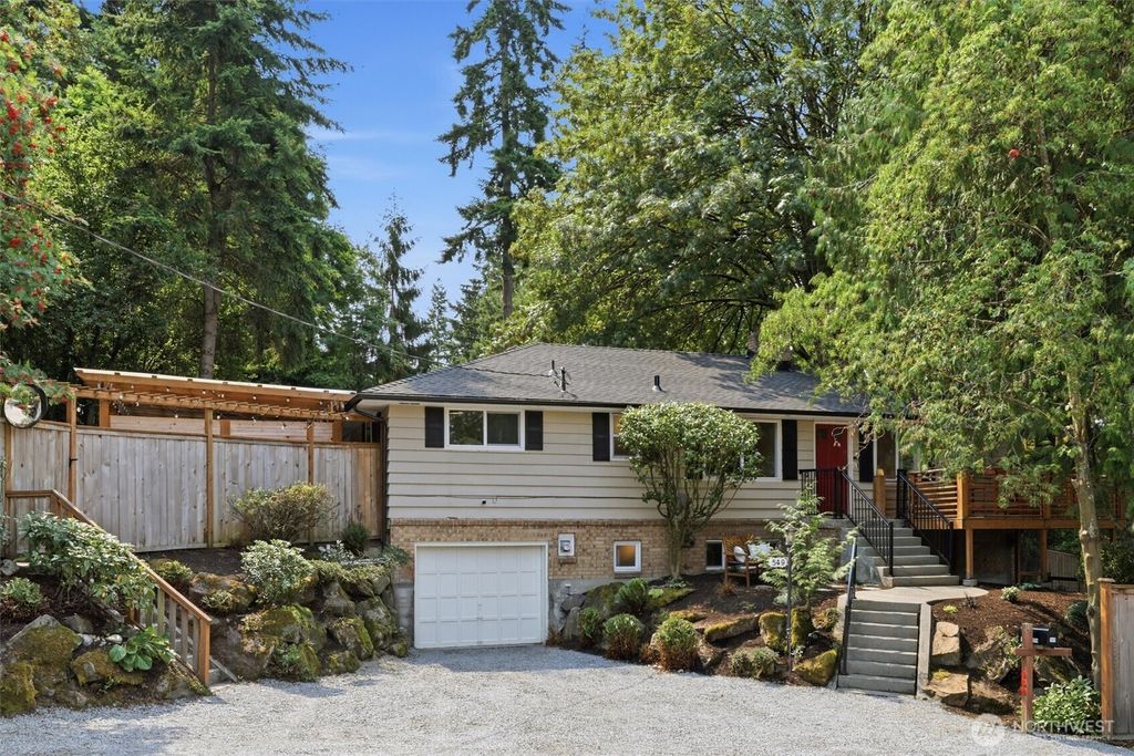 549 NW 205th Street, Shoreline, WA 98177