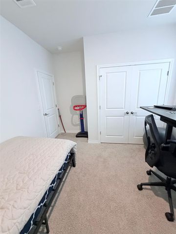 204 Caisson TRL, Liberty Hill, TX 78642