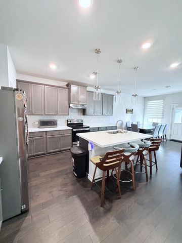 204 Caisson TRL, Liberty Hill, TX 78642