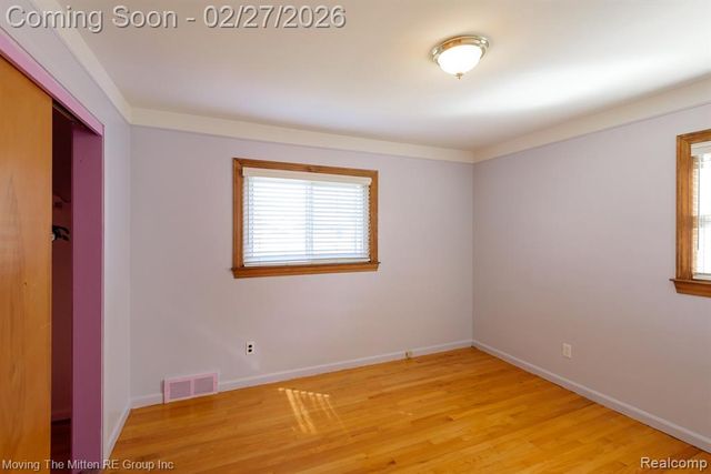 6735 Whitby Street, Garden City, MI 48135