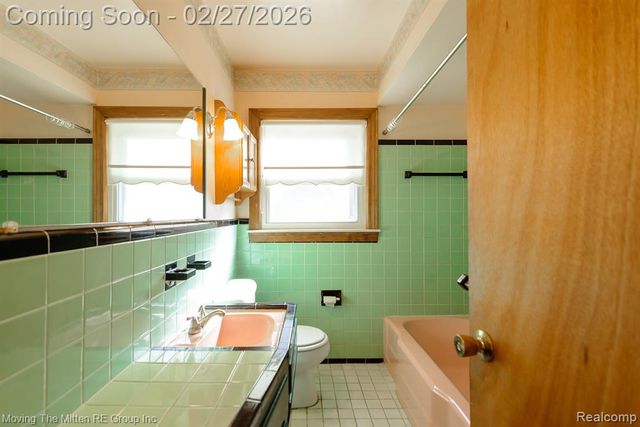 6735 Whitby Street, Garden City, MI 48135