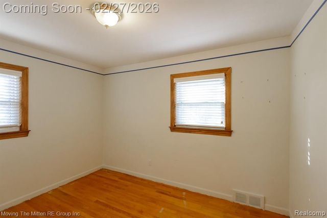 6735 Whitby Street, Garden City, MI 48135