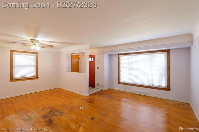 6735 Whitby Street, Garden City, MI 48135