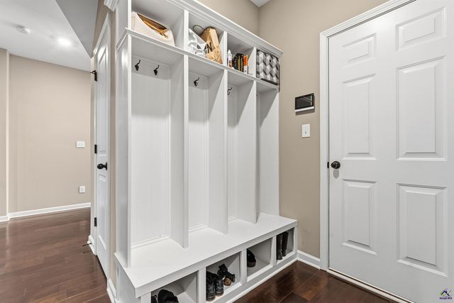 103 Hidesta Court, Kathleen, GA 31047