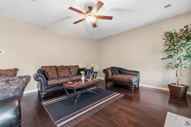 103 Hidesta Court, Kathleen, GA 31047