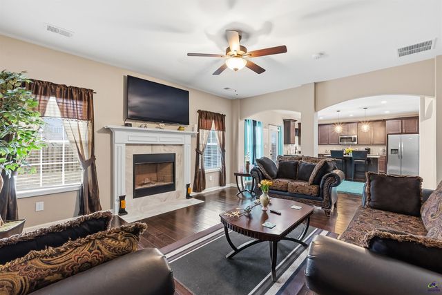 103 Hidesta Court, Kathleen, GA 31047