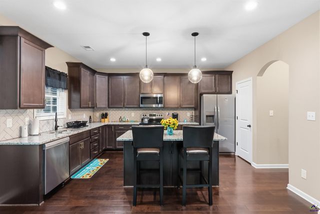 103 Hidesta Court, Kathleen, GA 31047