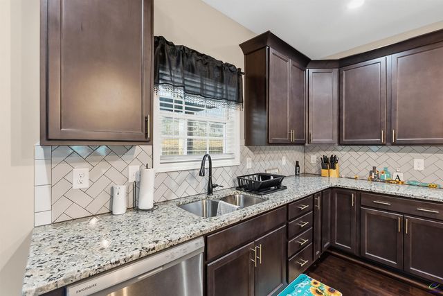 103 Hidesta Court, Kathleen, GA 31047