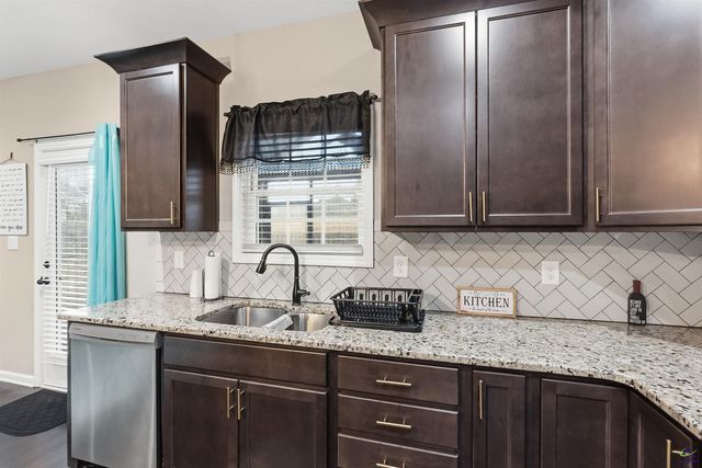 103 Hidesta Court, Kathleen, GA 31047