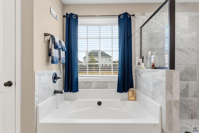 103 Hidesta Court, Kathleen, GA 31047