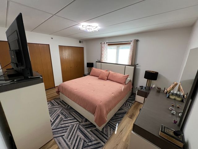 10278 SOUTHWEST Highway 2C, Chicago Ridge, IL 60415