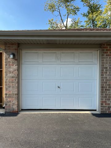 10278 SOUTHWEST Highway 2C, Chicago Ridge, IL 60415