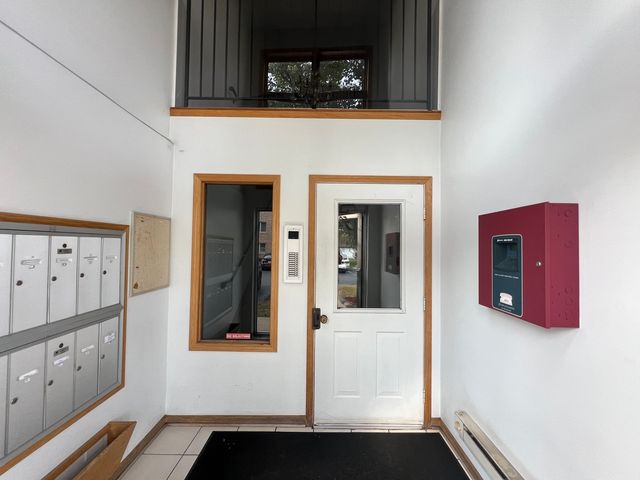 10278 SOUTHWEST Highway 2C, Chicago Ridge, IL 60415