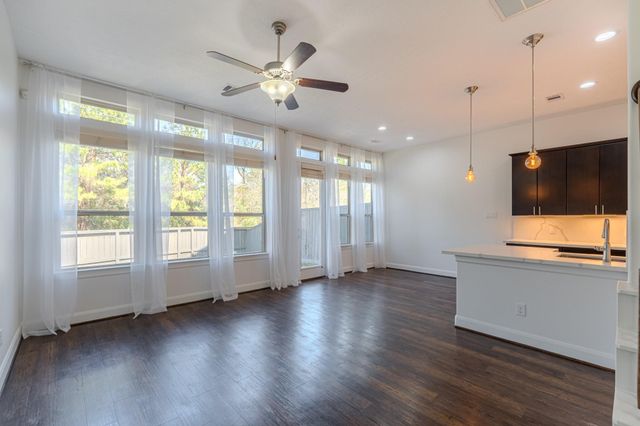 58 Aventura Place, Spring, TX 77389