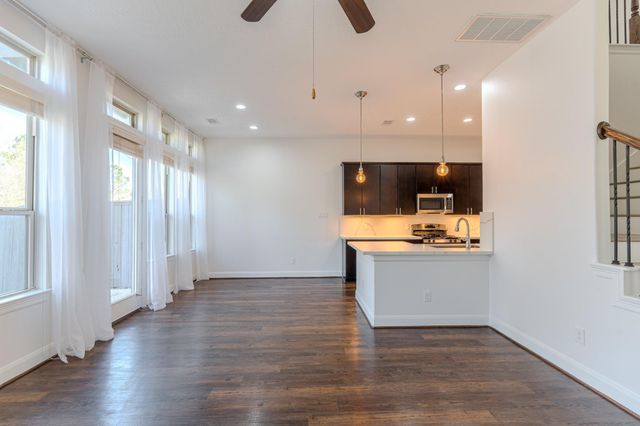 58 Aventura Place, Spring, TX 77389